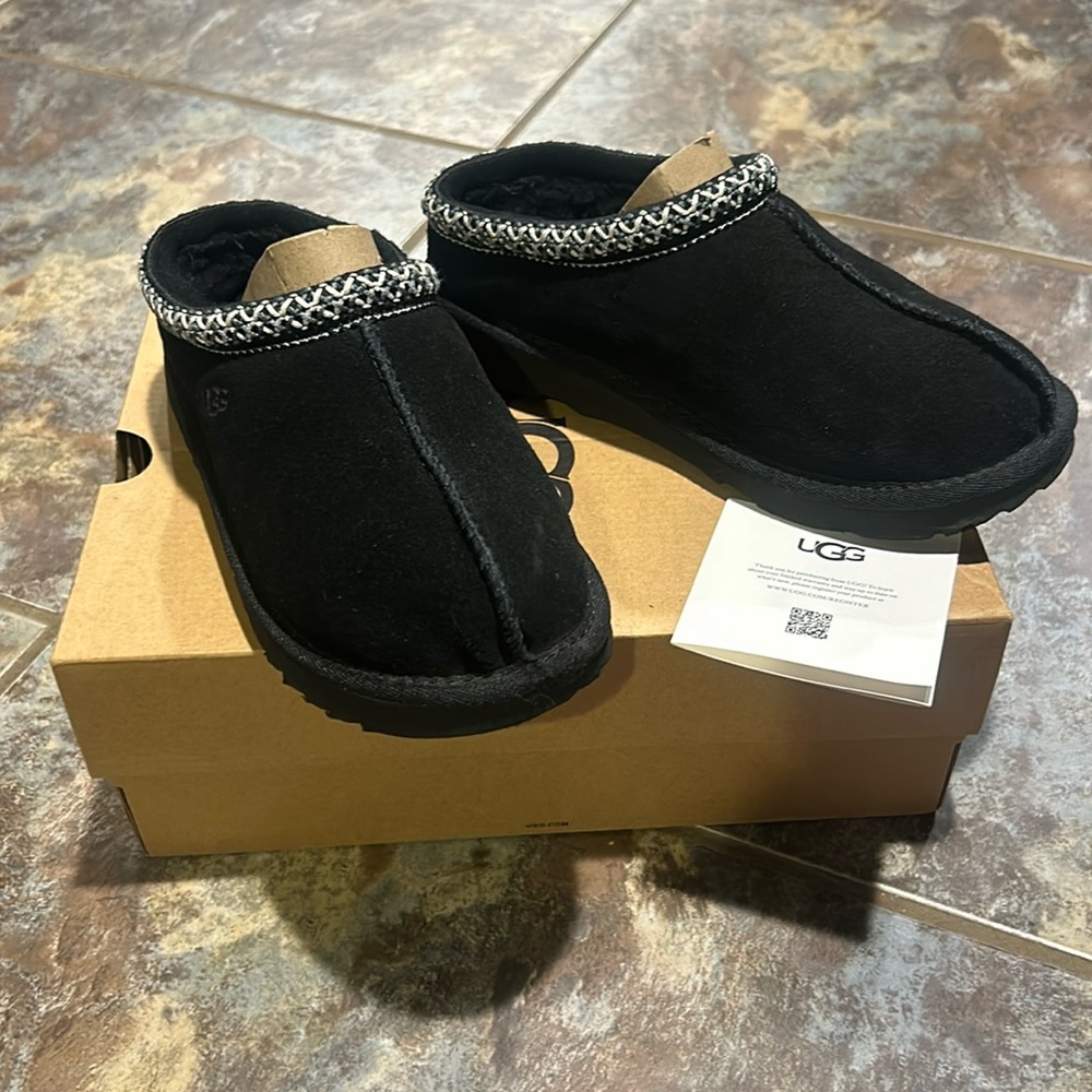 Uggs Kids Tasman II Size 4